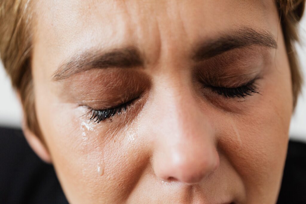 mulher lidando com depressão na menopausa