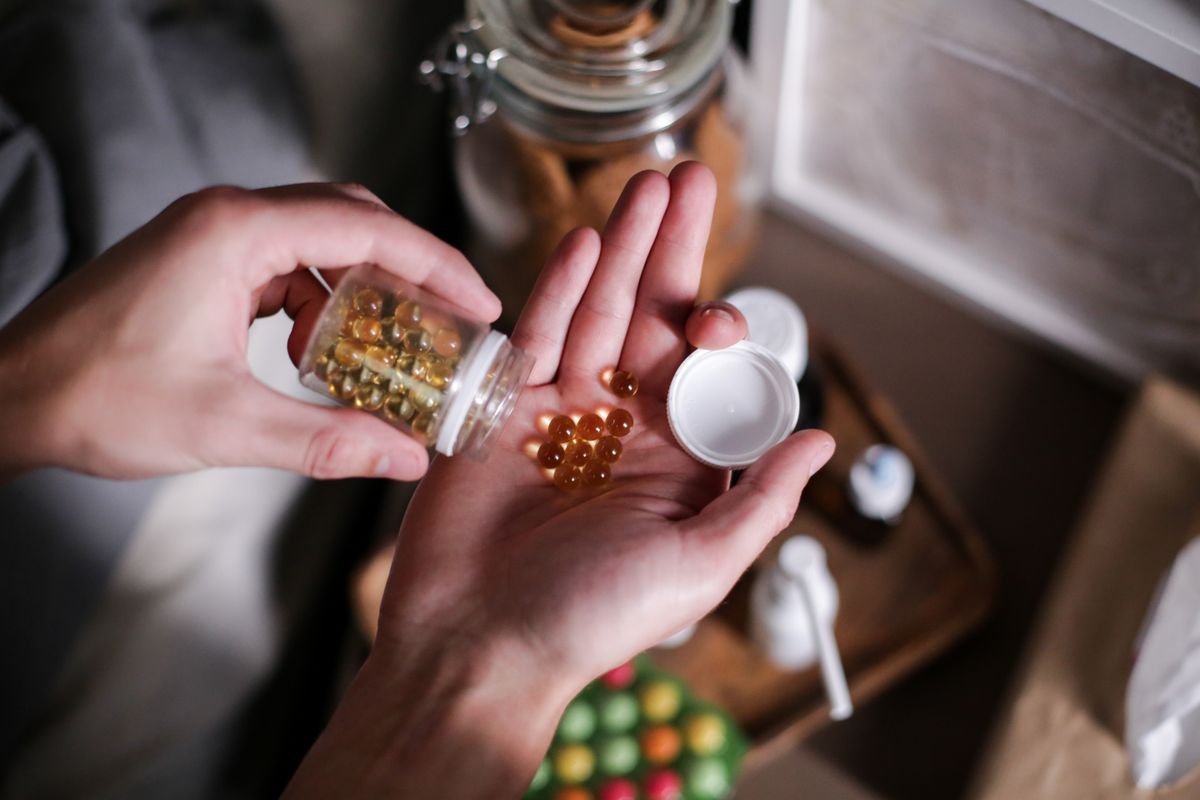 Capsulas de vitamina D3 suplemento para mulheres acima dos 40